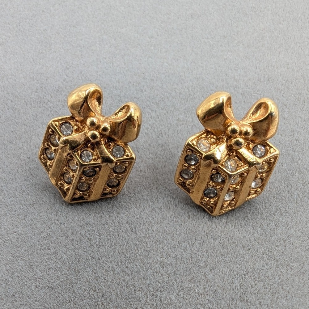 Avon Vintage Gold Tone Rhinestone Gift Box Present Stud Earrings Holiday Festive